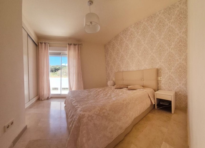 Resale - Apartment - Penthouse - Estepona - Valle Romano