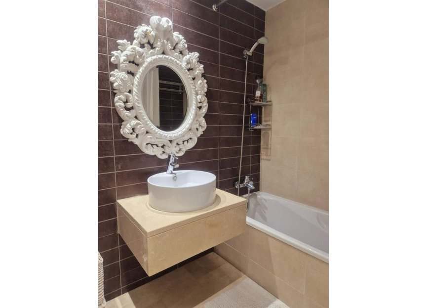 Resale - Apartment - Penthouse - Estepona - Valle Romano