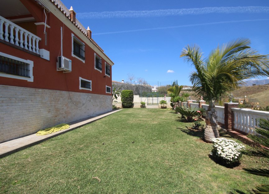 Resale - House - Detached Villa - Mijas - Mijas Centro