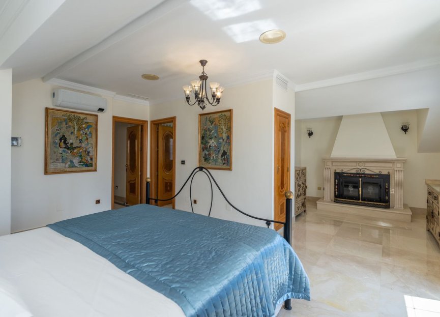 Resale - Apartment - Penthouse - Marbella - Marbella Centro