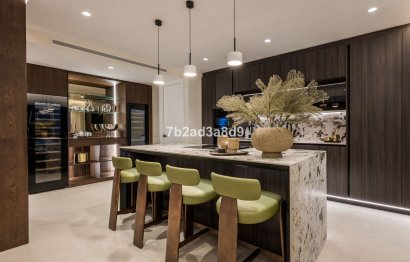 Resale - Apartment - Middle Floor Apartment - Marbella - Los Monteros