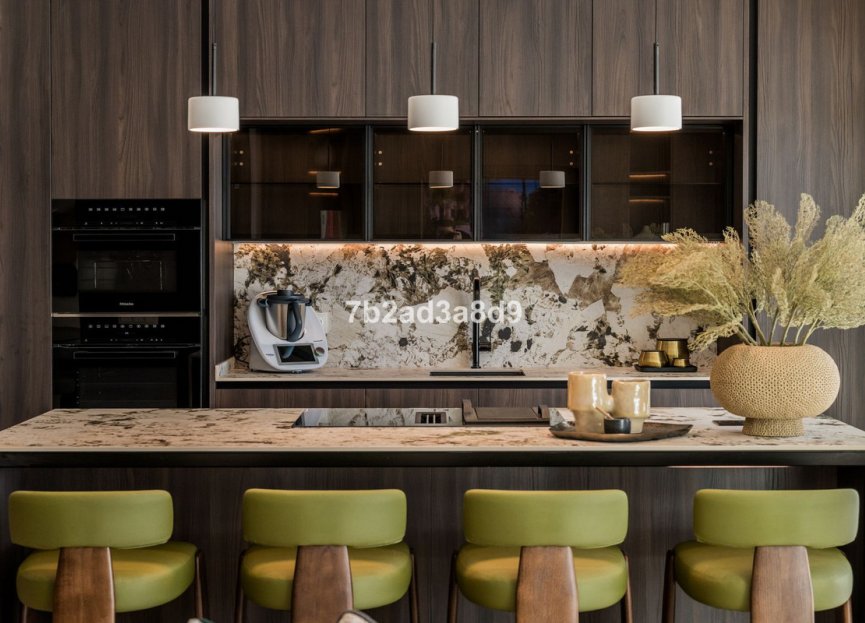 Resale - Apartment - Middle Floor Apartment - Marbella - Los Monteros