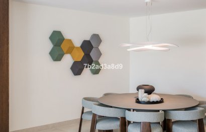 Resale - Apartment - Middle Floor Apartment - Marbella - Los Monteros