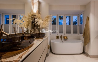 Resale - Apartment - Middle Floor Apartment - Marbella - Los Monteros