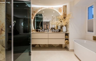 Resale - Apartment - Middle Floor Apartment - Marbella - Los Monteros