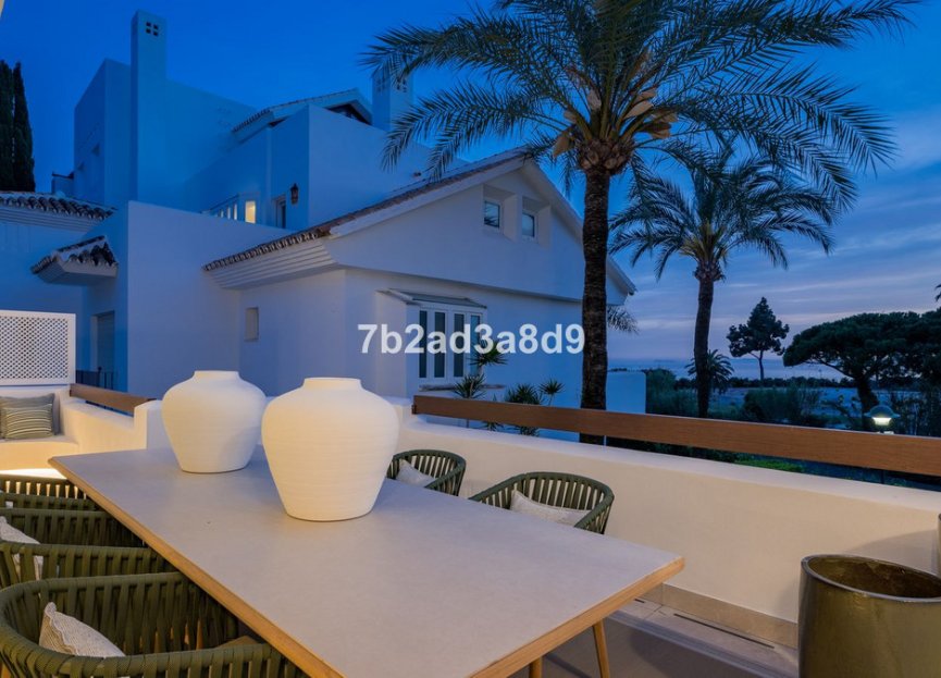 Resale - Apartment - Middle Floor Apartment - Marbella - Los Monteros