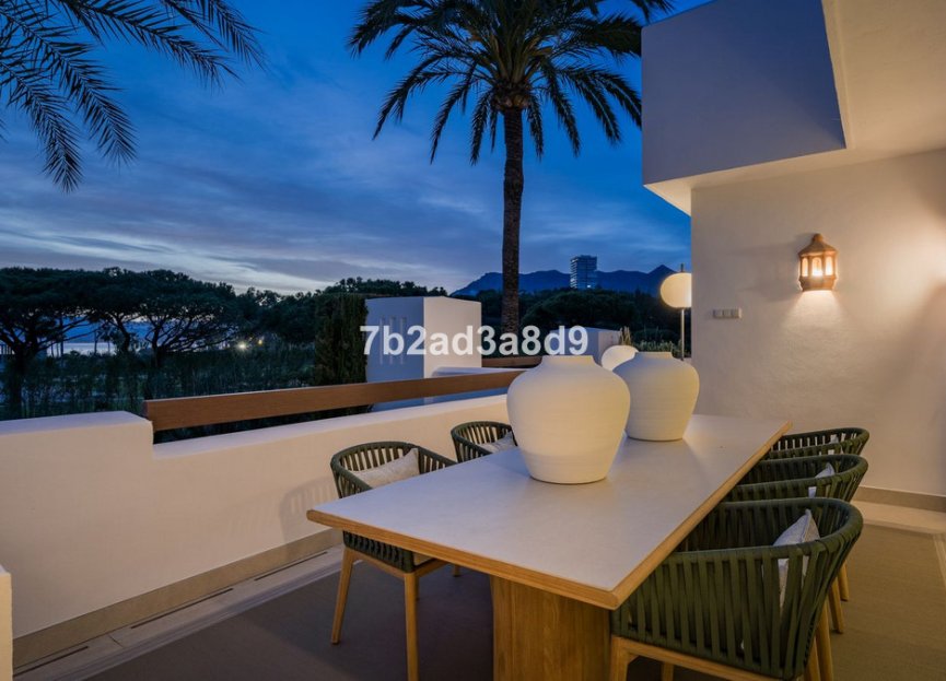 Resale - Apartment - Middle Floor Apartment - Marbella - Los Monteros