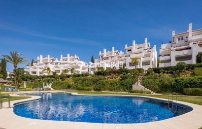Resale - Apartment - Middle Floor Apartment - Marbella - Los Monteros