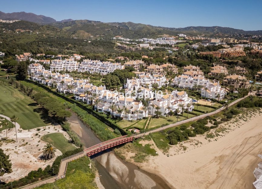 Resale - Apartment - Middle Floor Apartment - Marbella - Los Monteros