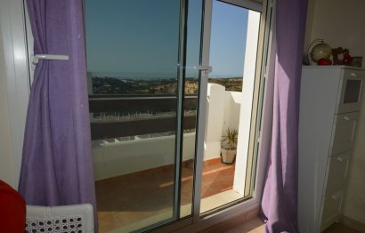 Resale - Apartment - Middle Floor Apartment - Estepona - Estepona Centro