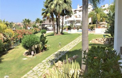 Resale - Apartment - Ground Floor Apartment - Marbella - Nueva Andalucia