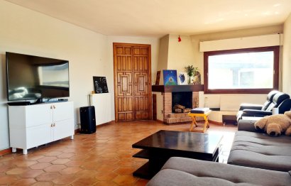 Resale - House - Finca - Cortijo - Marbella - Las Chapas