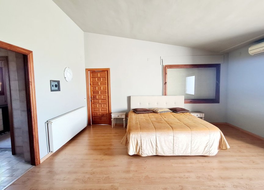 Resale - House - Finca - Cortijo - Marbella - Las Chapas