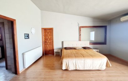 Resale - House - Finca - Cortijo - Marbella - Las Chapas