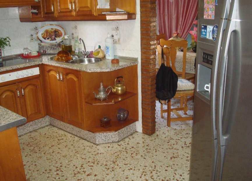 Resale - House - Detached Villa - Estepona - Estepona Centro