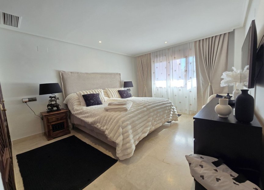 Resale - Ground floor apartment - Marbella - La Mairena