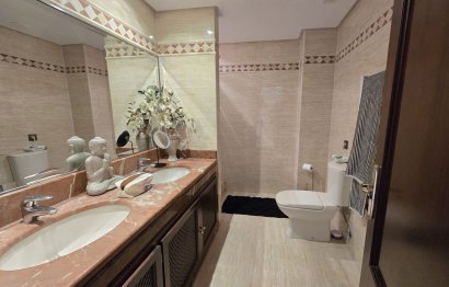 Resale - Ground floor apartment - Marbella - La Mairena