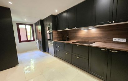 Resale - Ground floor apartment - Marbella - La Mairena