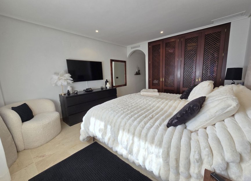 Resale - Ground floor apartment - Marbella - La Mairena