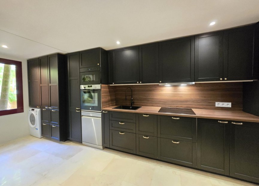 Resale - Ground floor apartment - Marbella - La Mairena