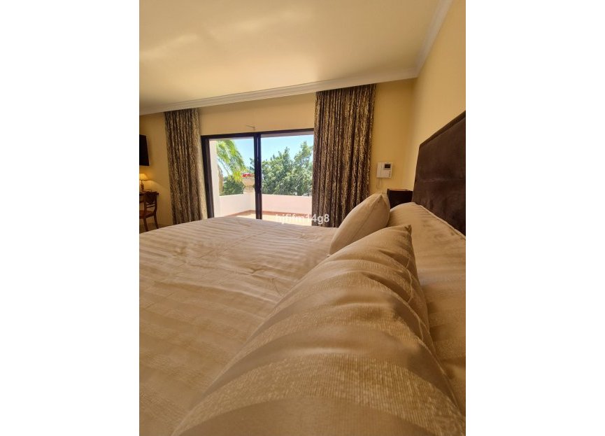 Resale - House - Detached Villa - Marbella - La Campana