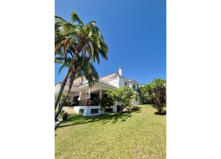 Resale - House - Detached Villa - Marbella - La Campana