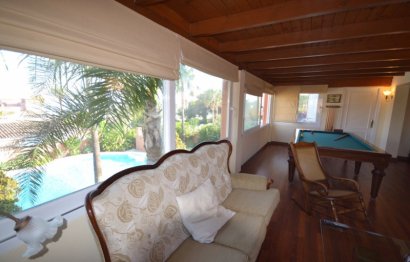 Resale - House - Detached Villa - Estepona - Estepona Centro