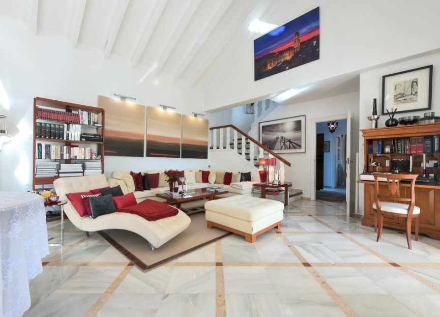 Resale - House - Detached Villa - Marbella - Marbella Centro