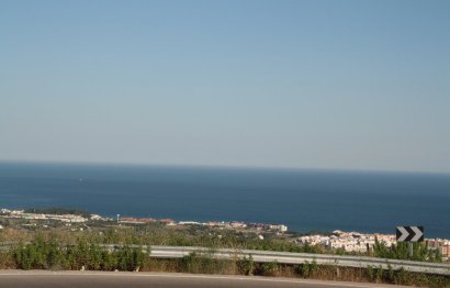 Resale - Plot - Land - Estepona - Estepona Centro