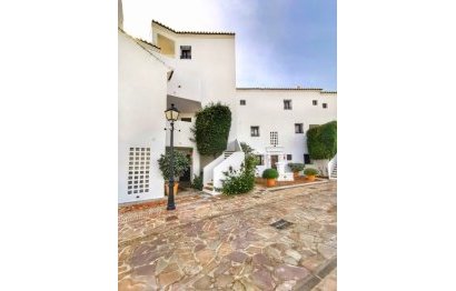 Resale - Apartment - Penthouse - Marbella - Altos de los Monteros
