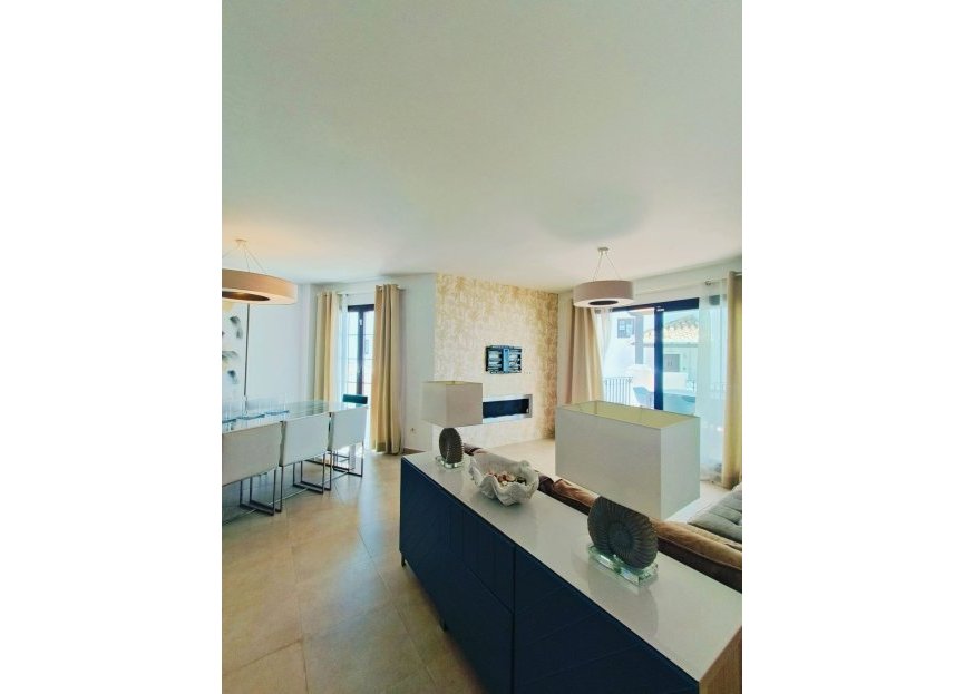 Resale - Apartment - Penthouse - Marbella - Altos de los Monteros