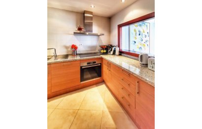 Resale - Apartment - Penthouse - Marbella - Altos de los Monteros