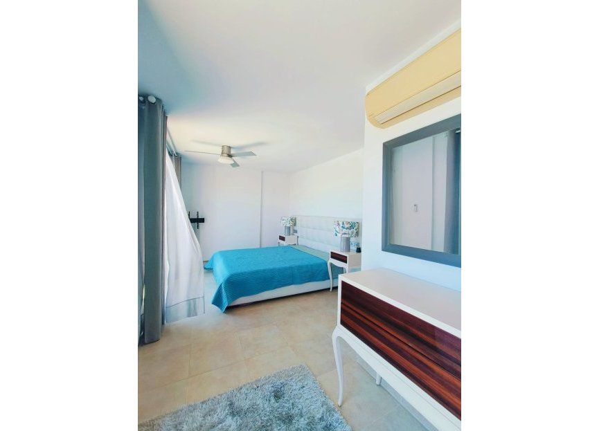 Resale - Apartment - Penthouse - Marbella - Altos de los Monteros