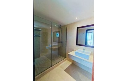 Resale - Apartment - Penthouse - Marbella - Altos de los Monteros