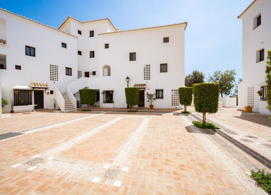 Resale - Apartment - Penthouse - Marbella - Altos de los Monteros