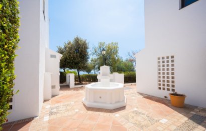 Resale - Apartment - Penthouse - Marbella - Altos de los Monteros