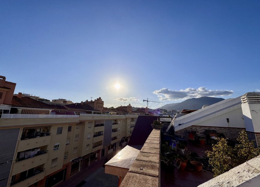 Resale - Apartment - Penthouse - Estepona - Estepona Centro