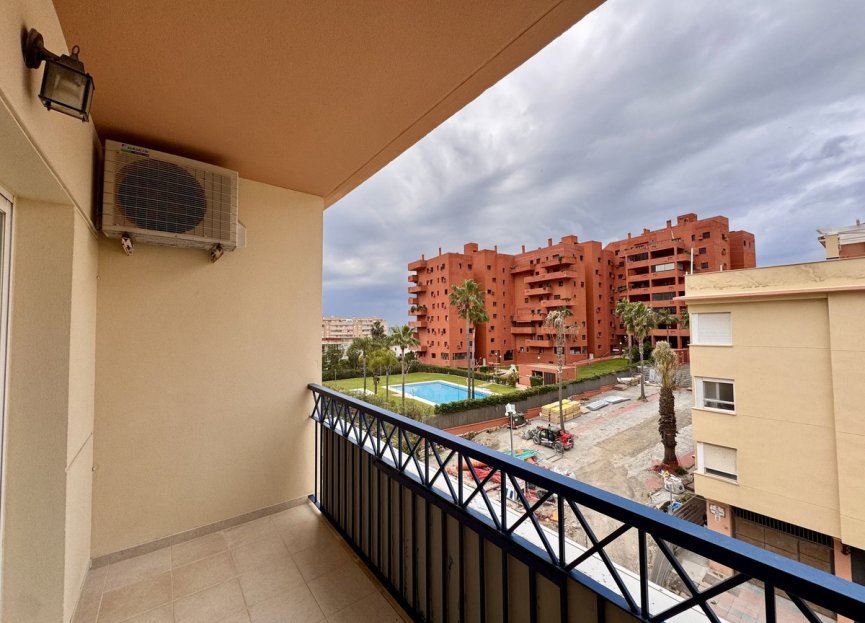 Resale - Apartment - Penthouse - Estepona - Estepona Centro
