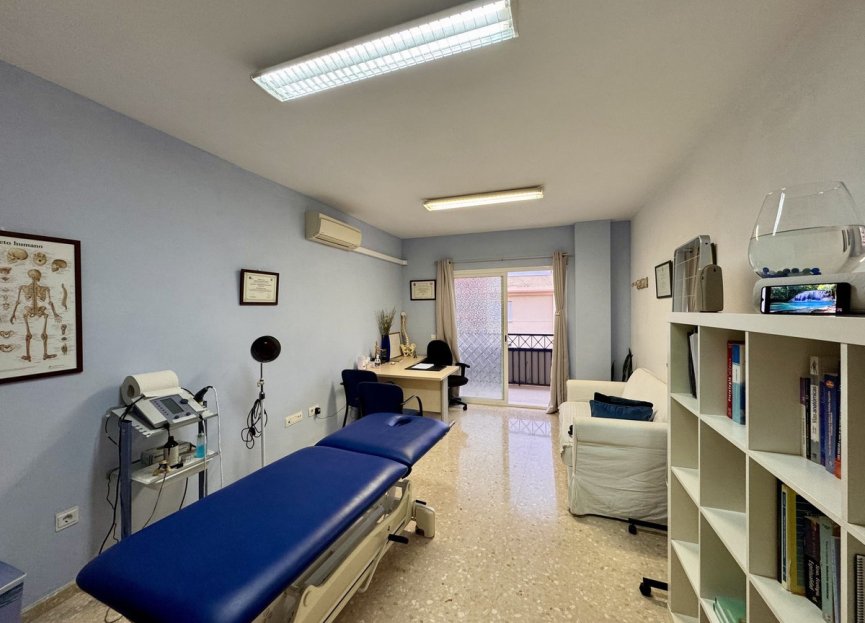 Resale - Apartment - Penthouse - Estepona - Estepona Centro