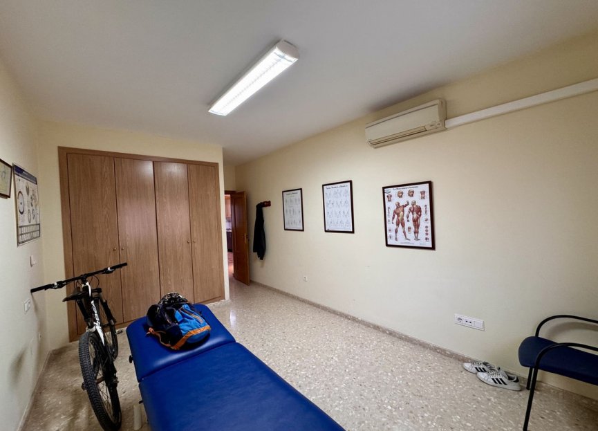 Resale - Apartment - Penthouse - Estepona - Estepona Centro