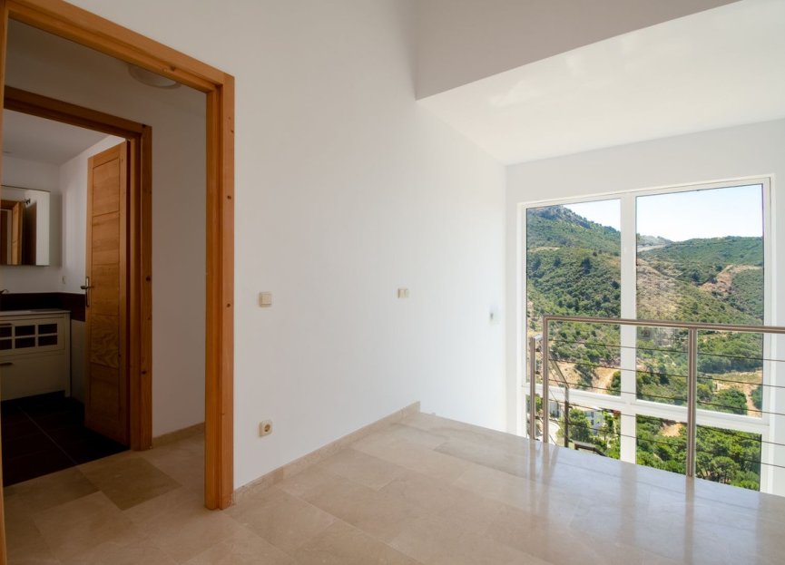 Resale - House - Detached Villa - Benahavís - Benahavís Centro