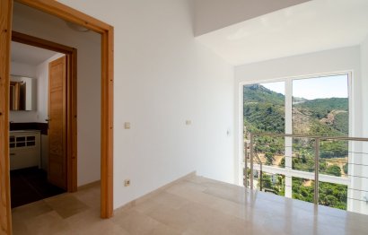 Resale - House - Detached Villa - Benahavís - Benahavís Centro