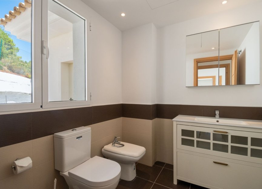 Resale - House - Detached Villa - Benahavís - Benahavís Centro