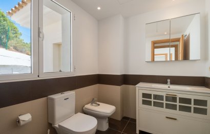 Resale - House - Detached Villa - Benahavís - Benahavís Centro