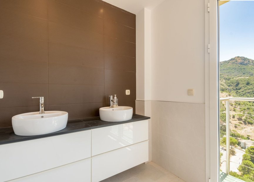 Resale - House - Detached Villa - Benahavís - Benahavís Centro