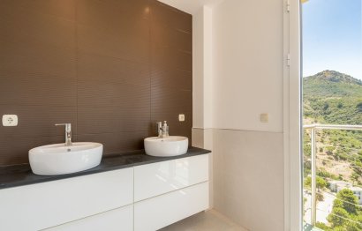 Resale - House - Detached Villa - Benahavís - Benahavís Centro