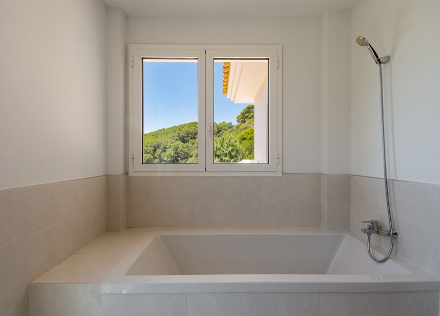 Resale - House - Detached Villa - Benahavís - Benahavís Centro