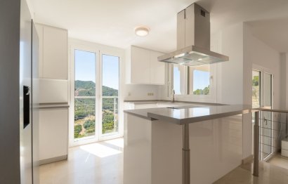 Resale - House - Detached Villa - Benahavís - Benahavís Centro