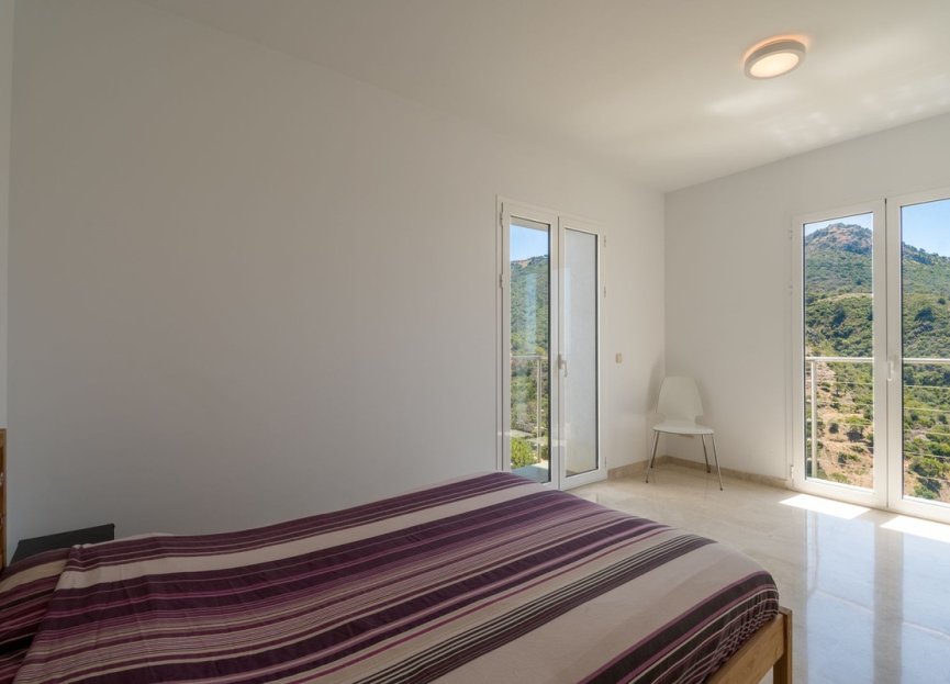 Resale - House - Detached Villa - Benahavís - Benahavís Centro