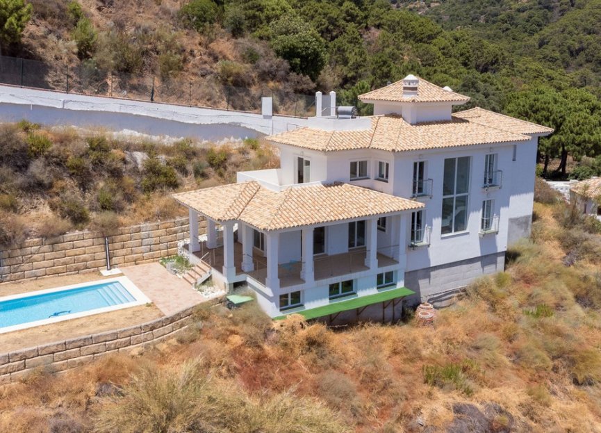 Resale - House - Detached Villa - Benahavís - Benahavís Centro